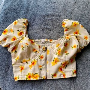 New Crop top White with yellow Flowers Size XS